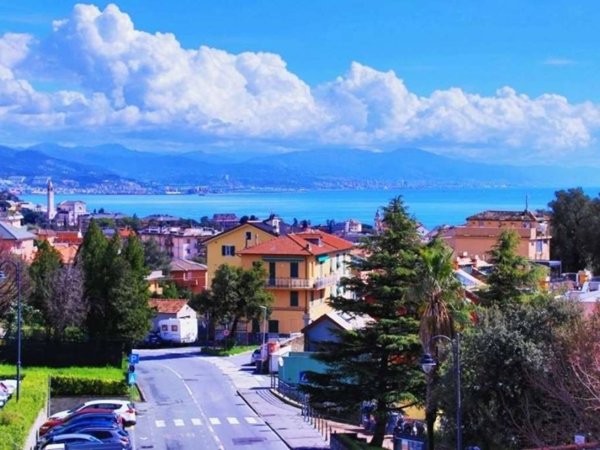 appartamento in vendita ad Arenzano in zona Terralba