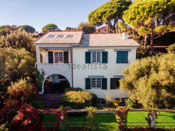casa indipendente in vendita ad Arenzano