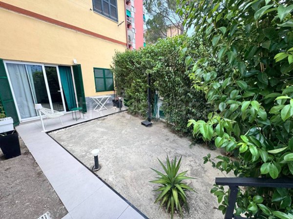 casa indipendente in vendita ad Arenzano in zona Terralba