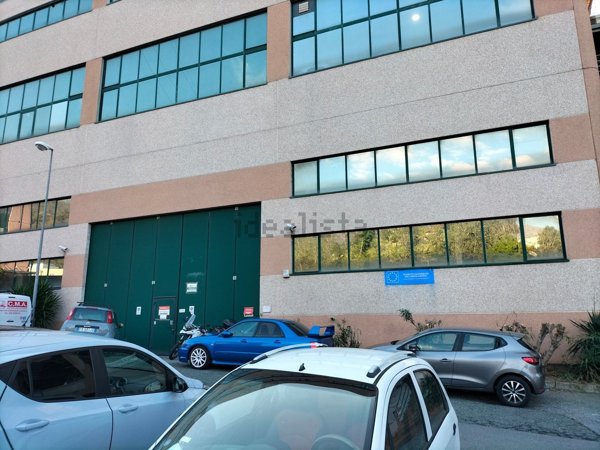 capannone in vendita ad Arenzano