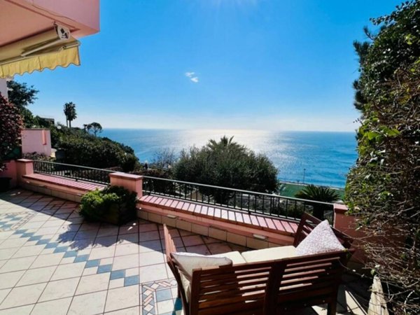 appartamento in vendita ad Arenzano