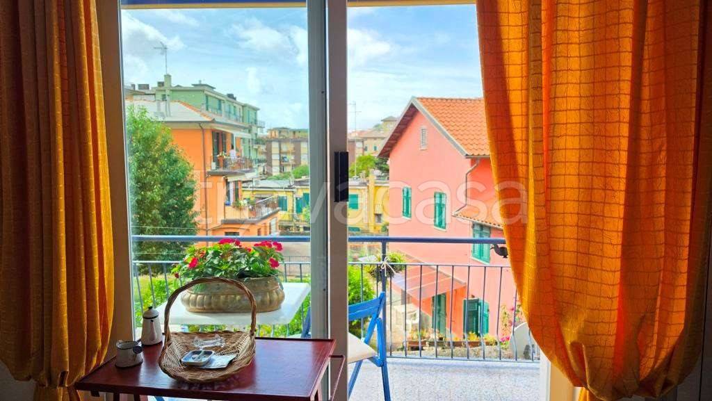 appartamento in vendita ad Arenzano in zona Terrarossa