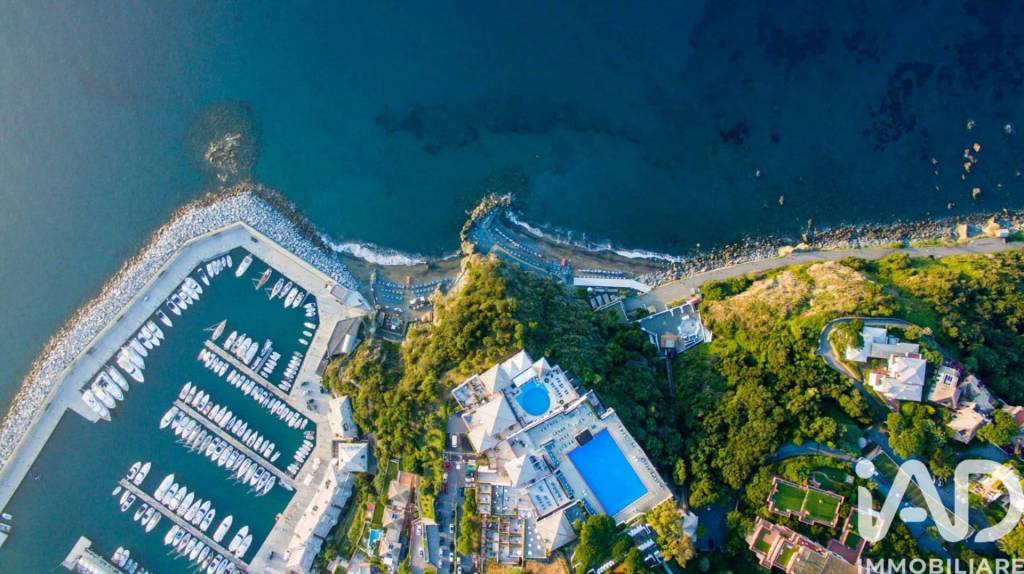 casa indipendente in vendita ad Arenzano