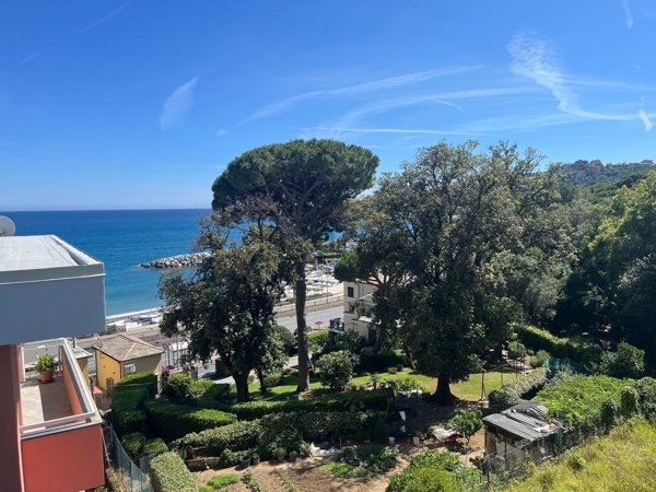 appartamento in vendita ad Arenzano