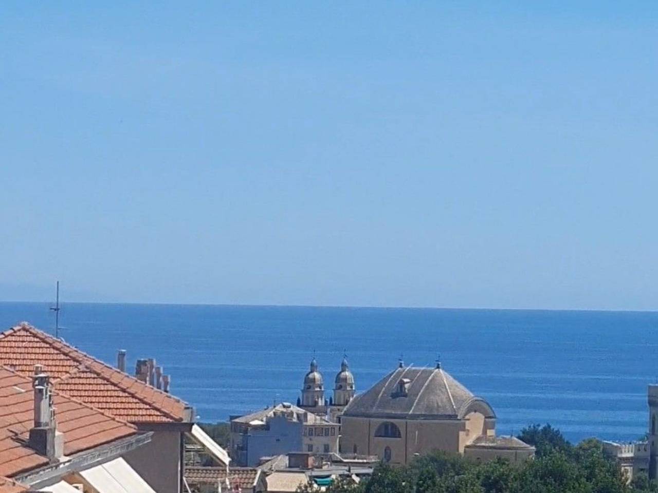 appartamento in vendita ad Arenzano in zona Terrarossa