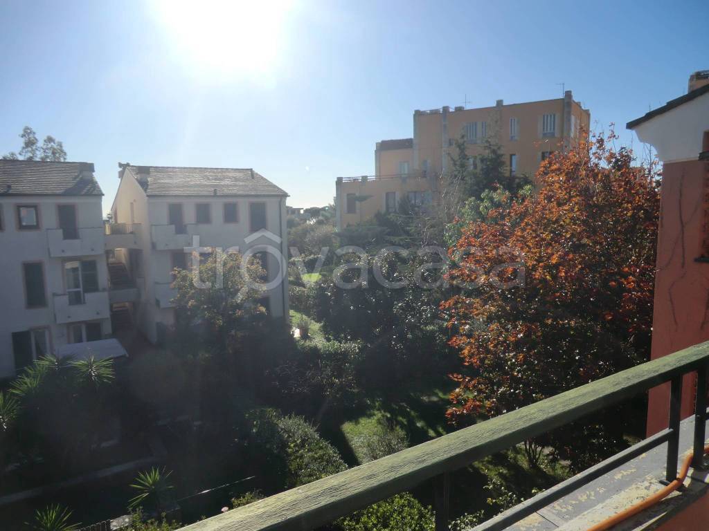 appartamento in vendita ad Arenzano in zona Terrarossa