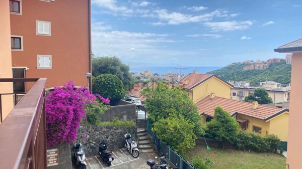 appartamento in vendita ad Arenzano in zona Terralba