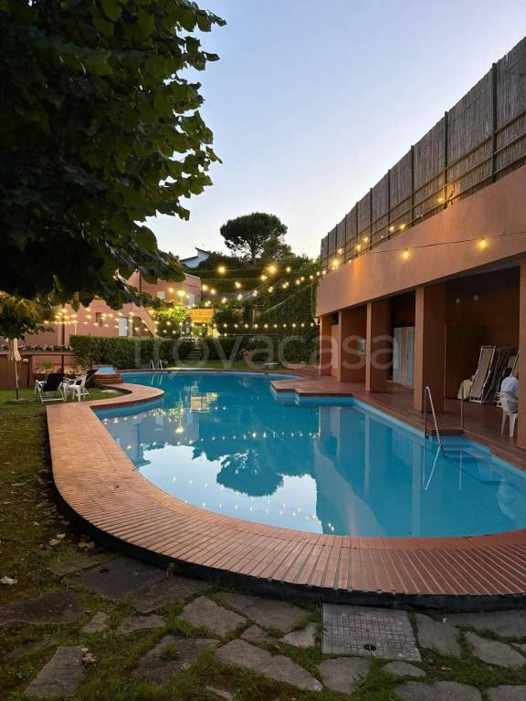 appartamento in vendita ad Arenzano in zona Terrarossa