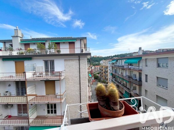 appartamento in vendita ad Arenzano in zona Terralba