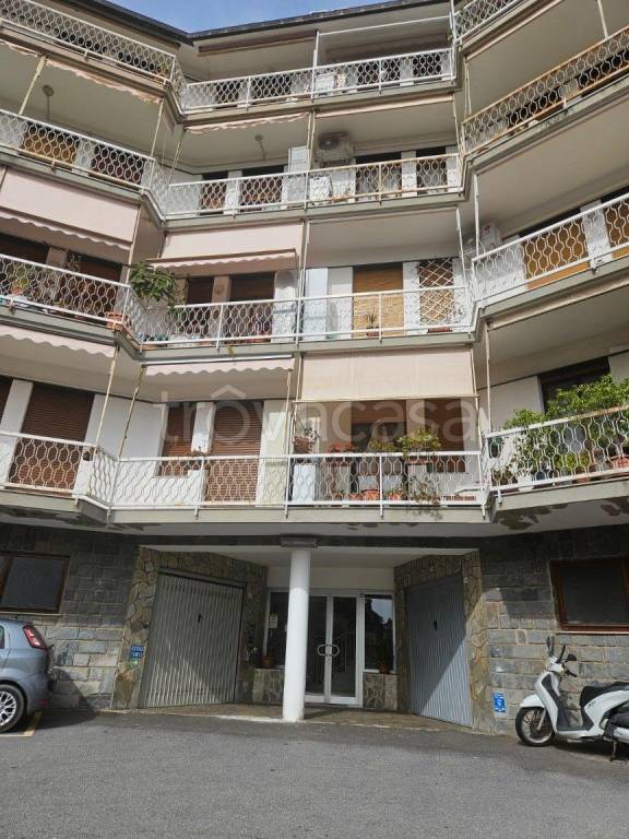 appartamento in vendita ad Arenzano in zona Terralba