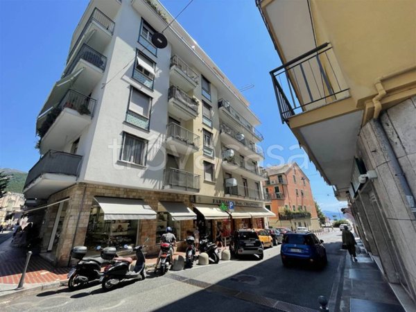 appartamento in vendita ad Arenzano in zona Terrarossa