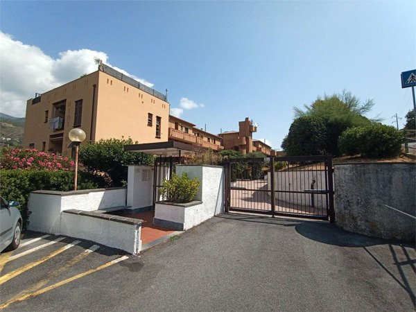 appartamento in vendita ad Arenzano in zona Terralba