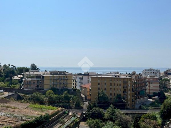 appartamento in vendita ad Arenzano in zona Terralba
