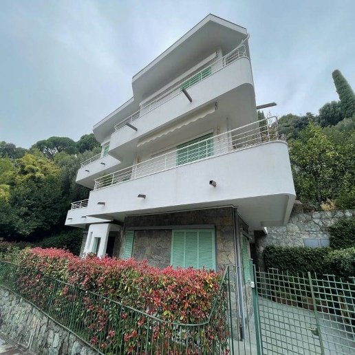 appartamento in vendita ad Arenzano in zona Terrarossa