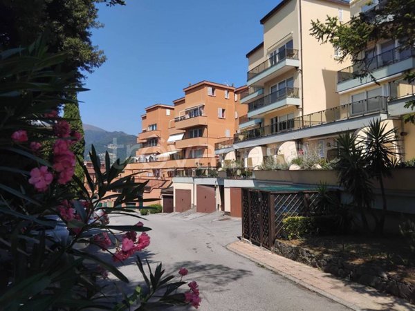 appartamento in vendita ad Arenzano in zona Terrarossa
