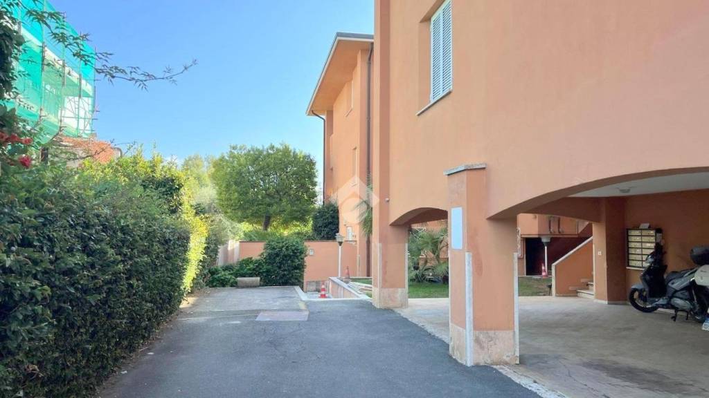 appartamento in vendita ad Arenzano in zona Terrarossa