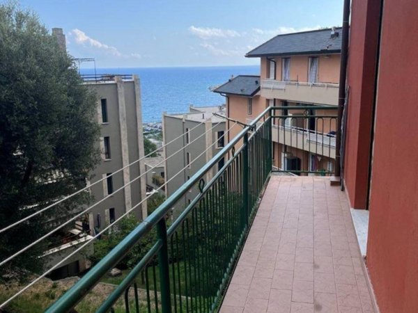 appartamento in vendita ad Arenzano in zona Terralba