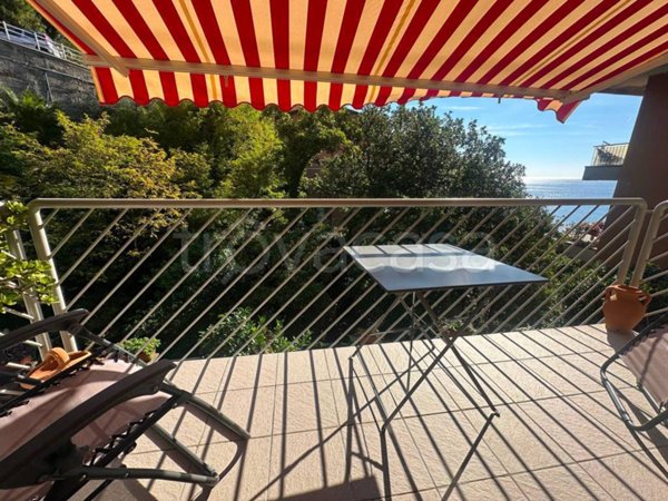 appartamento in vendita ad Arenzano in zona Terrarossa