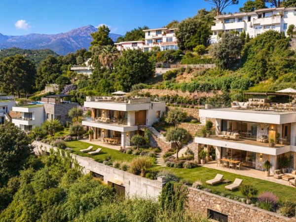 casa indipendente in vendita ad Arenzano in zona Terrarossa