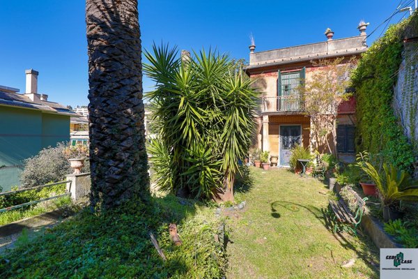 casa indipendente in vendita ad Arenzano in zona Terralba