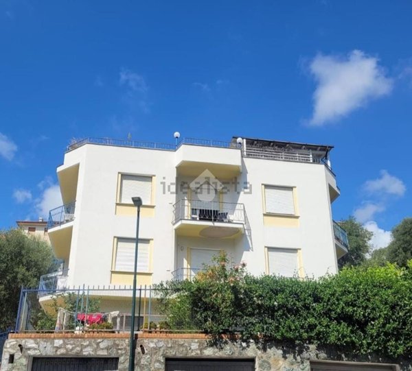 appartamento in vendita ad Arenzano in zona Terralba