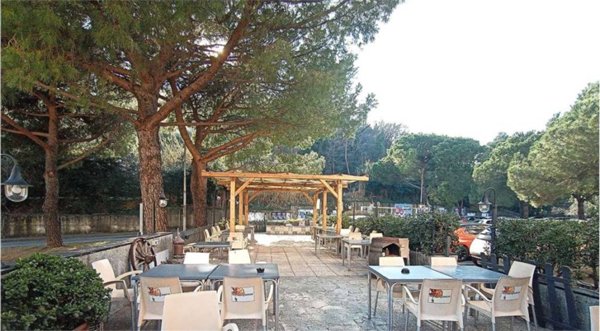 negozio in vendita ad Arenzano in zona Terralba
