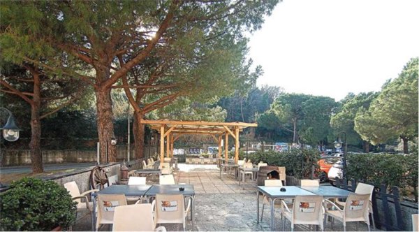 negozio in vendita ad Arenzano in zona Terralba