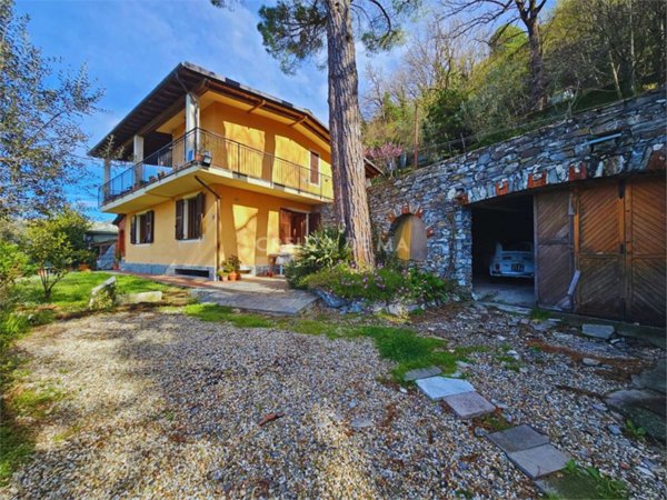 casa indipendente in vendita ad Avegno in zona Salto