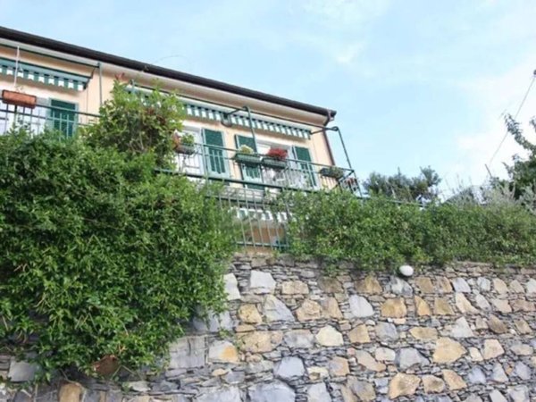 appartamento in vendita ad Avegno