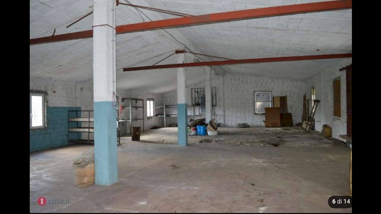 locale di sgombero in vendita ad Avegno in zona Vescina
