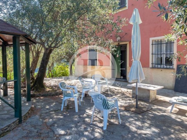 casa indipendente in vendita ad Avegno