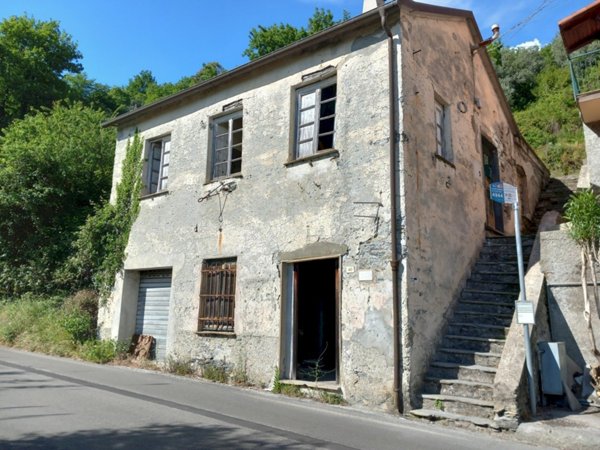 casa indipendente in vendita ad Avegno in zona Salto