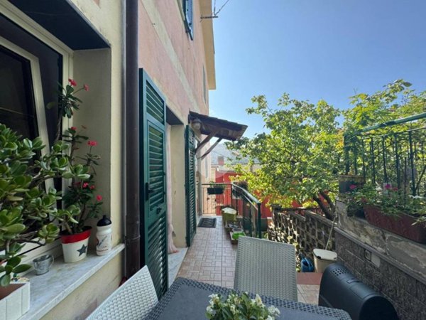 casa indipendente in vendita ad Avegno in zona Salto