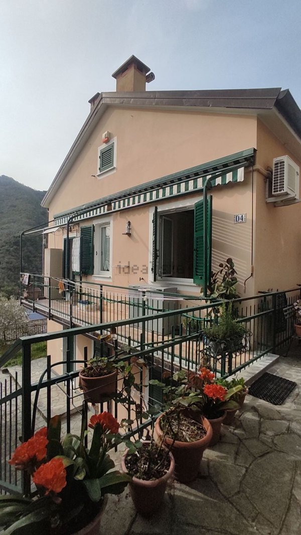 appartamento in vendita ad Avegno