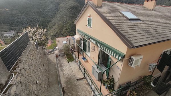 appartamento in vendita ad Avegno