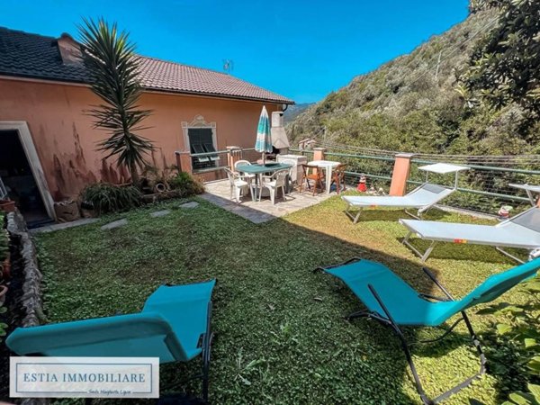 casa indipendente in vendita ad Avegno