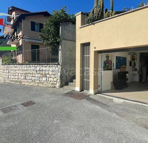 appartamento in vendita ad Avegno