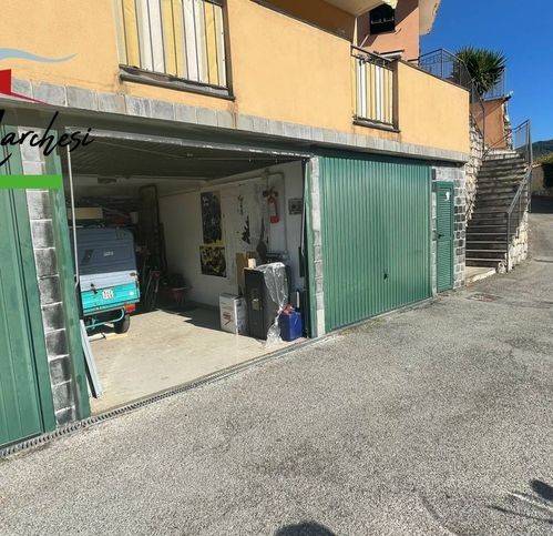 appartamento in vendita ad Avegno