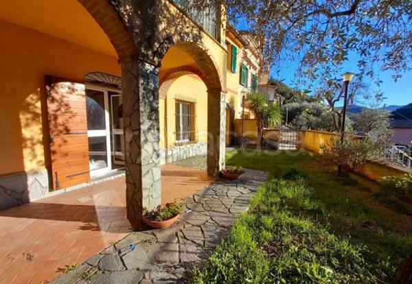 appartamento in vendita ad Avegno