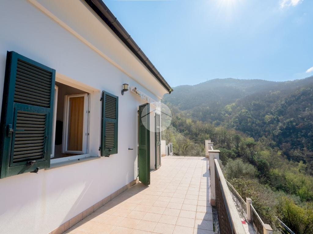 casa indipendente in vendita ad Avegno