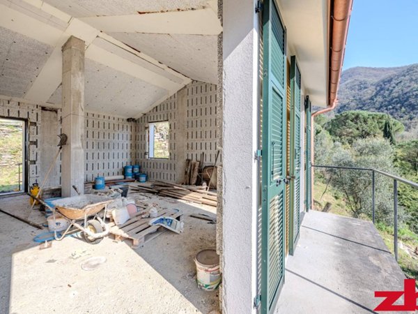 appartamento in vendita ad Avegno in zona Salto