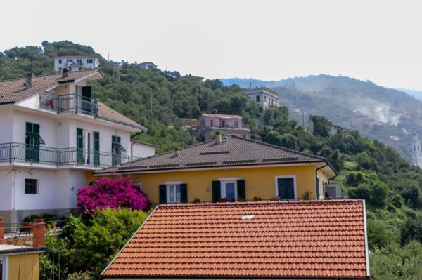 casa indipendente in vendita ad Avegno