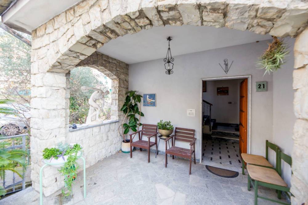 appartamento in vendita ad Avegno