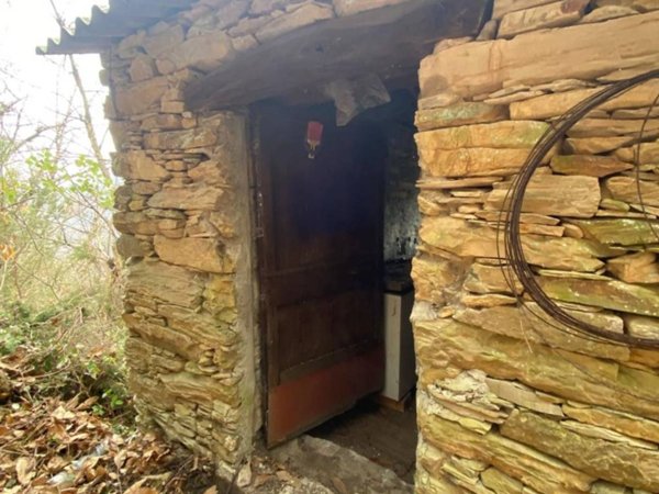 casa indipendente in vendita ad Avegno