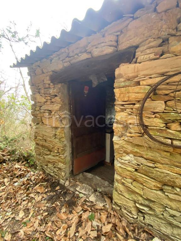 appartamento in vendita ad Avegno in zona Vescina