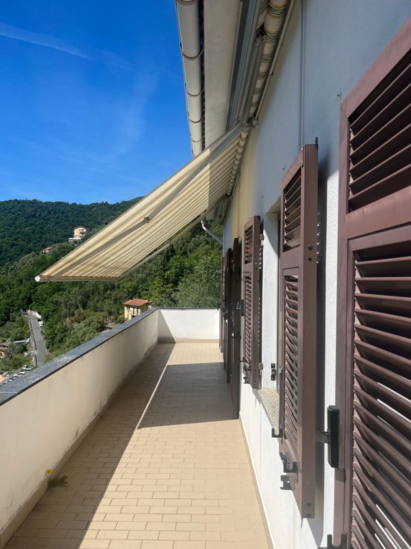 casa indipendente in vendita ad Avegno