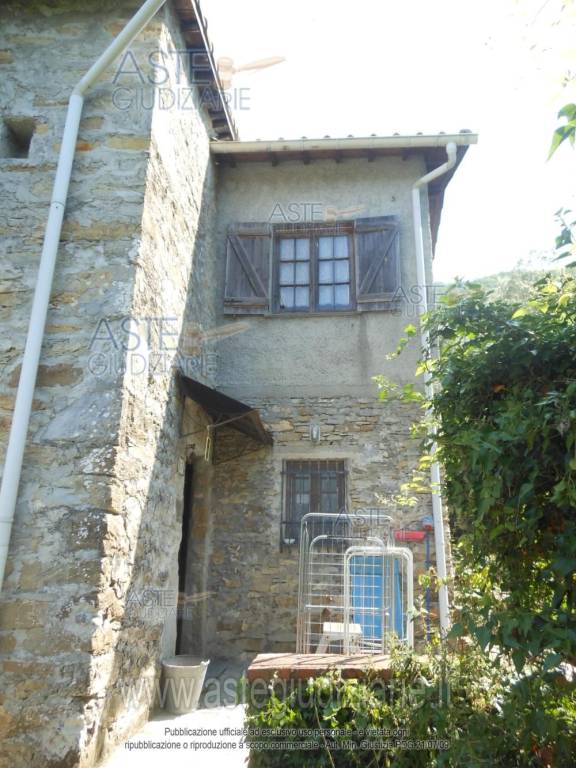 appartamento in vendita ad Avegno