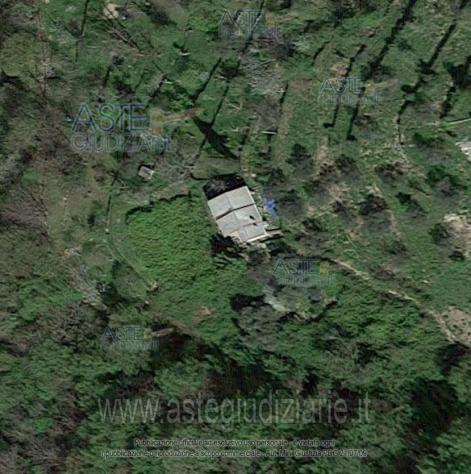 terreno edificabile in vendita ad Avegno