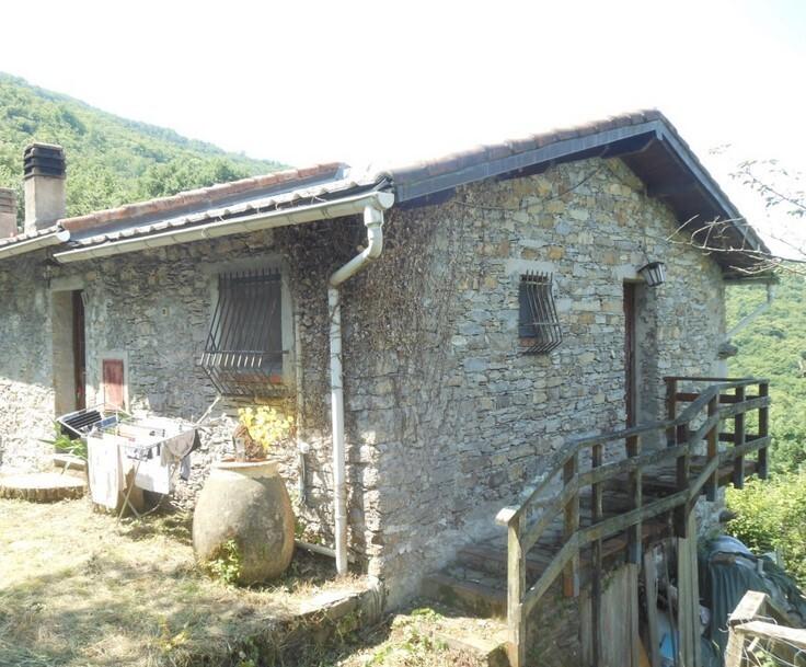 casa indipendente in vendita ad Avegno in zona Vescina