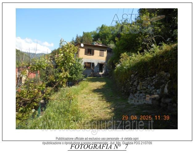 terreno edificabile in vendita ad Avegno